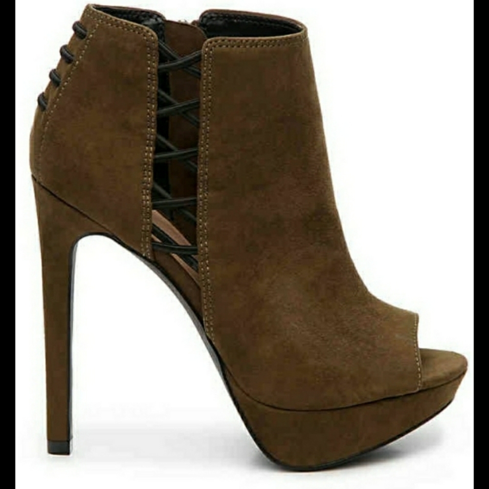 No.6 Olive Green Heeled Bootie